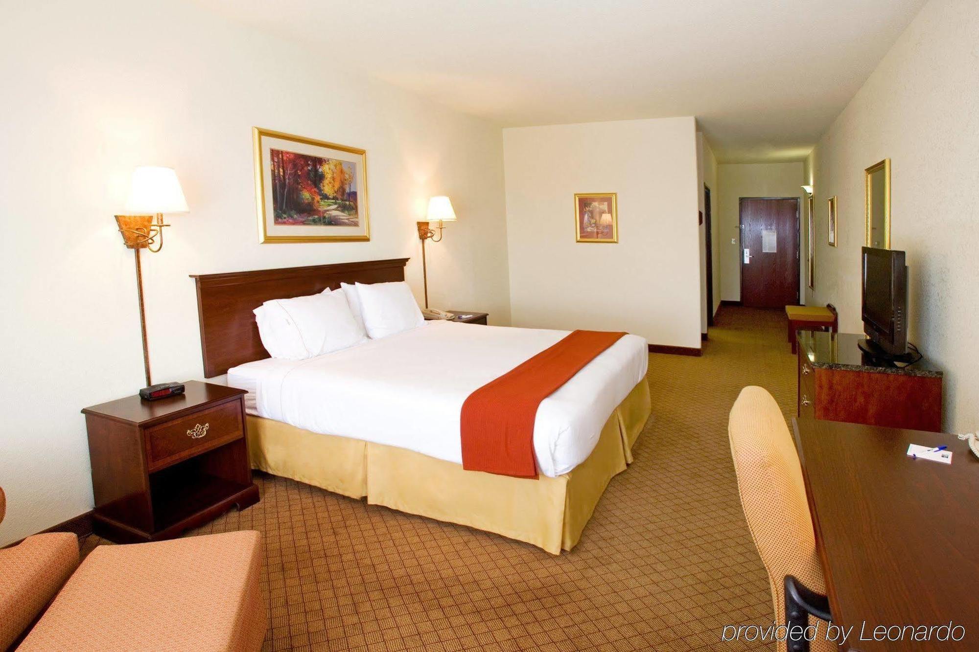 Holiday Inn Express Hotel And Suites Weslaco By Ihg Ruang foto