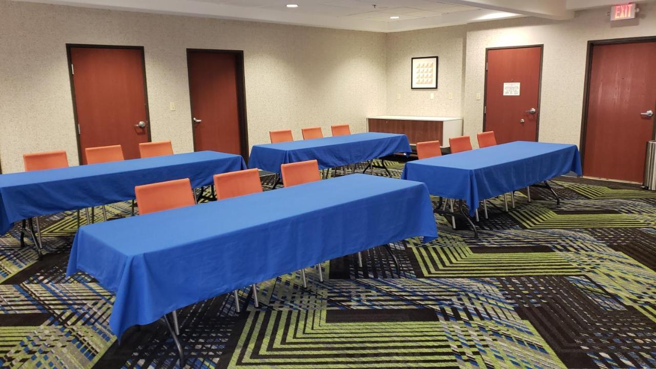 Holiday Inn Express Hotel And Suites Weslaco By Ihg Bagian luar foto